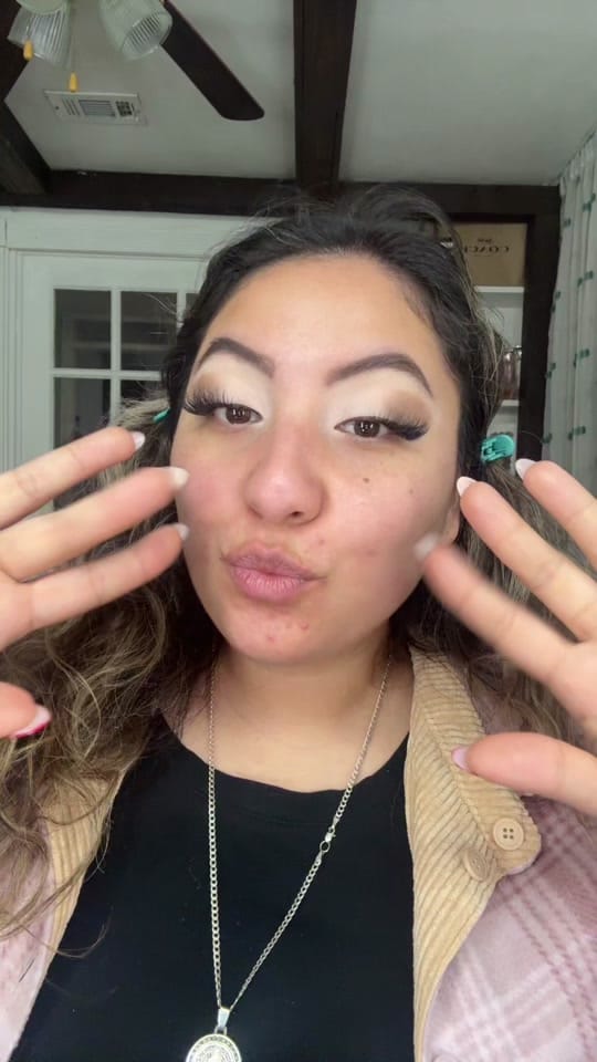 Post 8 by Elizabeth Alvarez on TikTok (video)