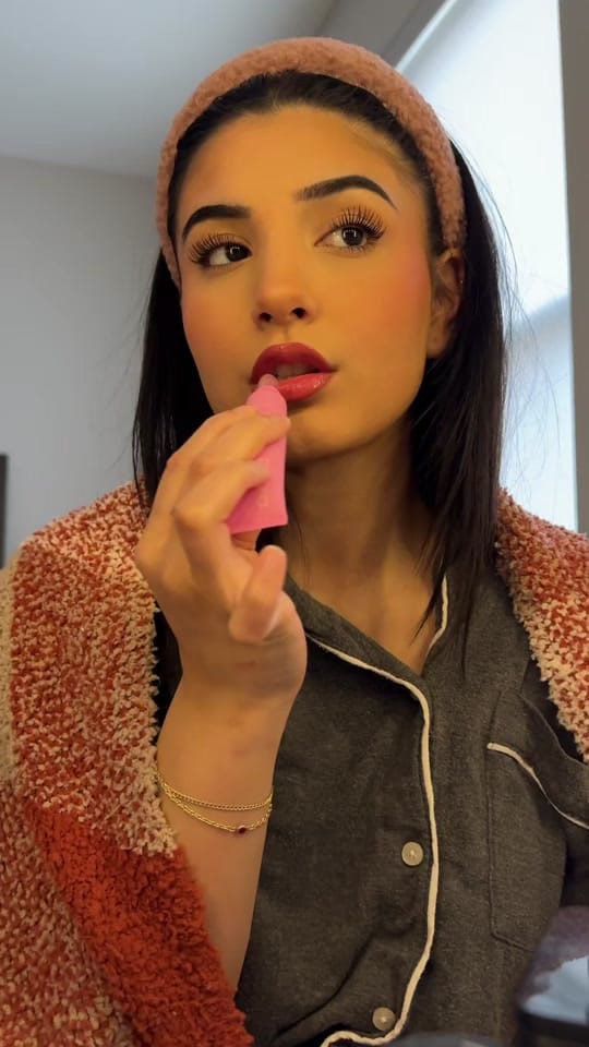 Post 5 by Sabrina Khan on TikTok (video)