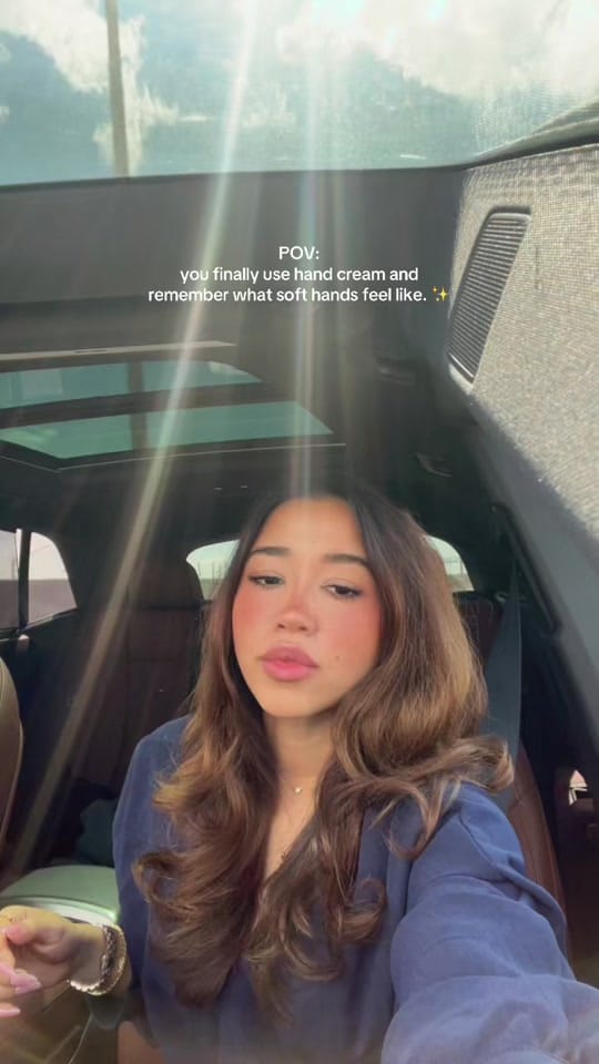 Post 2 by Carolay Prado on TikTok (video)