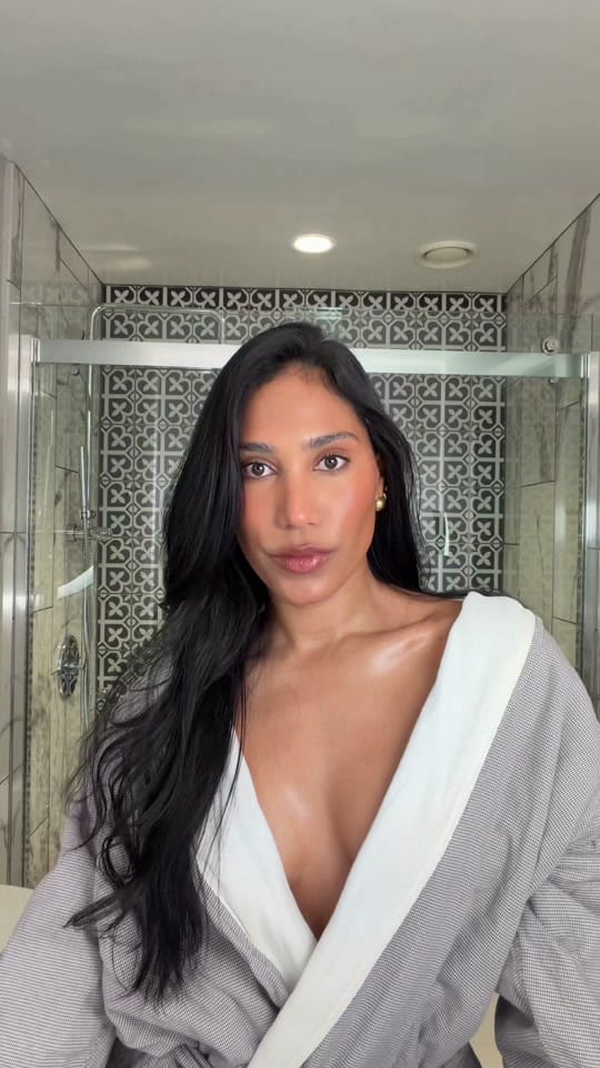 Post 5 by Majo Bautista/Content Creator on TikTok (video)