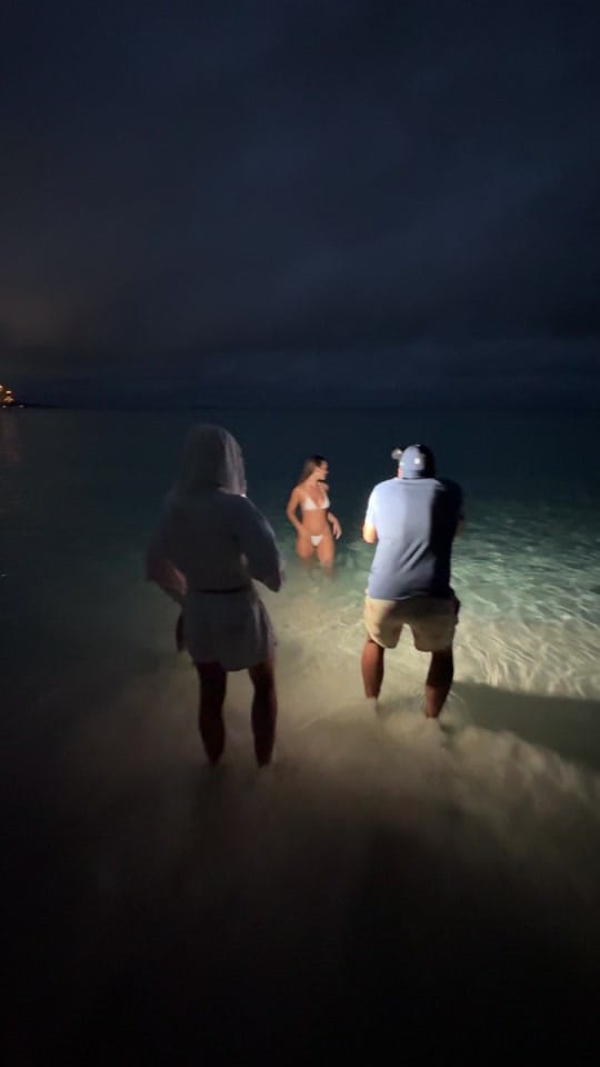 Post 7 by France Rambis on TikTok (video)