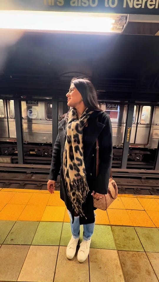 Post 2 by Ximena Estrada on TikTok (video)