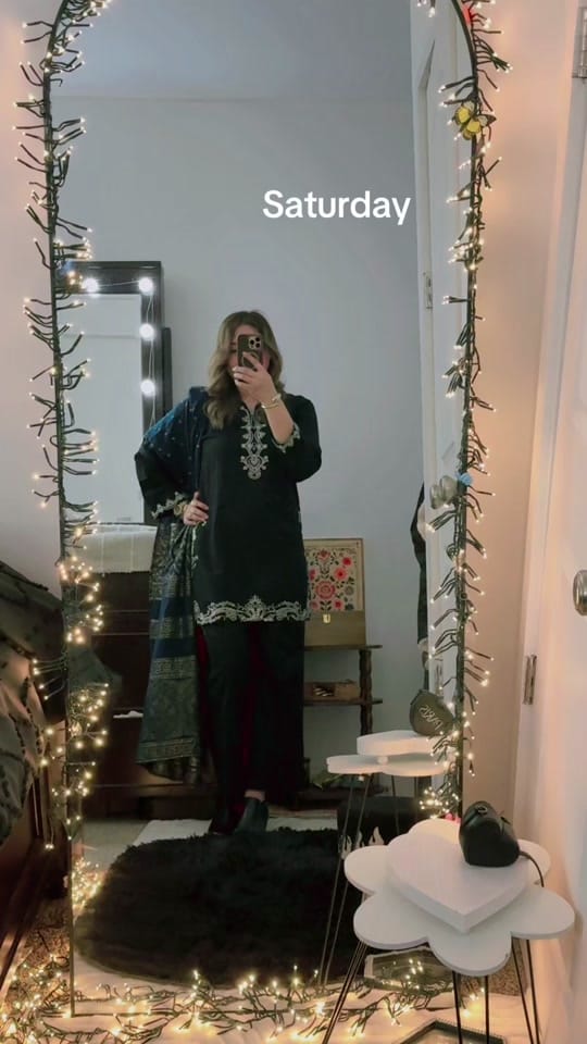 Post 2 by Somi on TikTok (video)