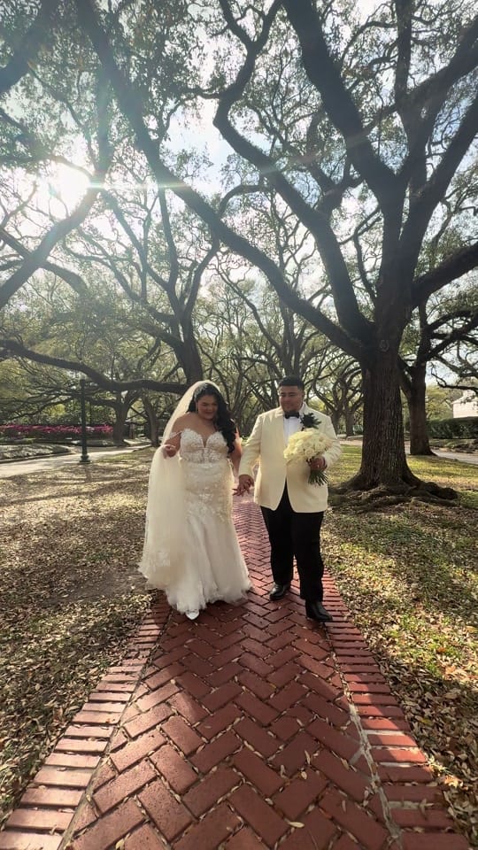 Post 1 by Houston Wedding Photographer on TikTok (video)