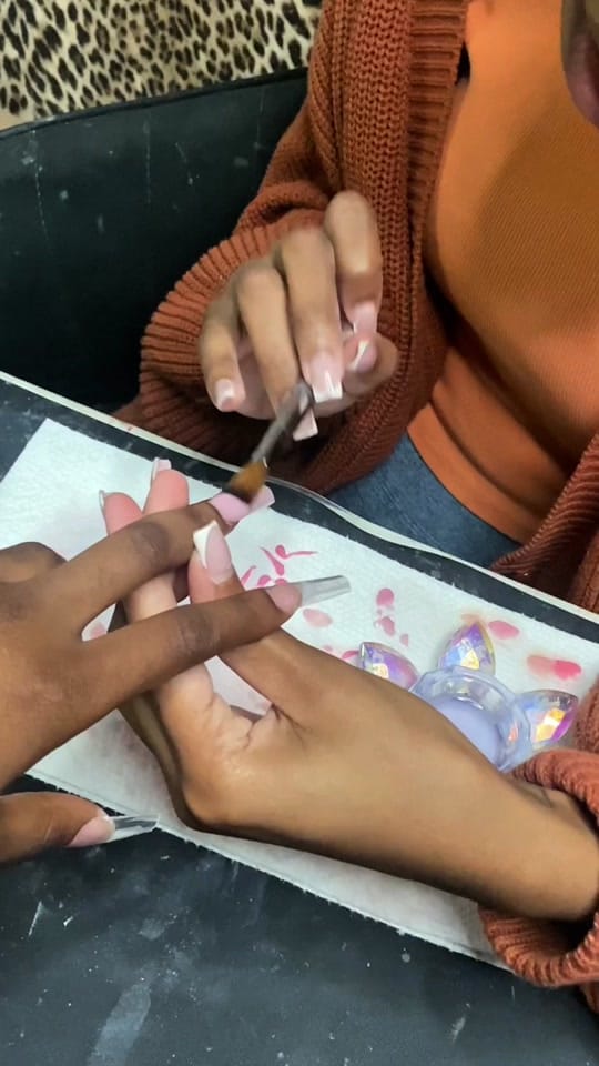Post 5 by Kiya Y. on TikTok (video)