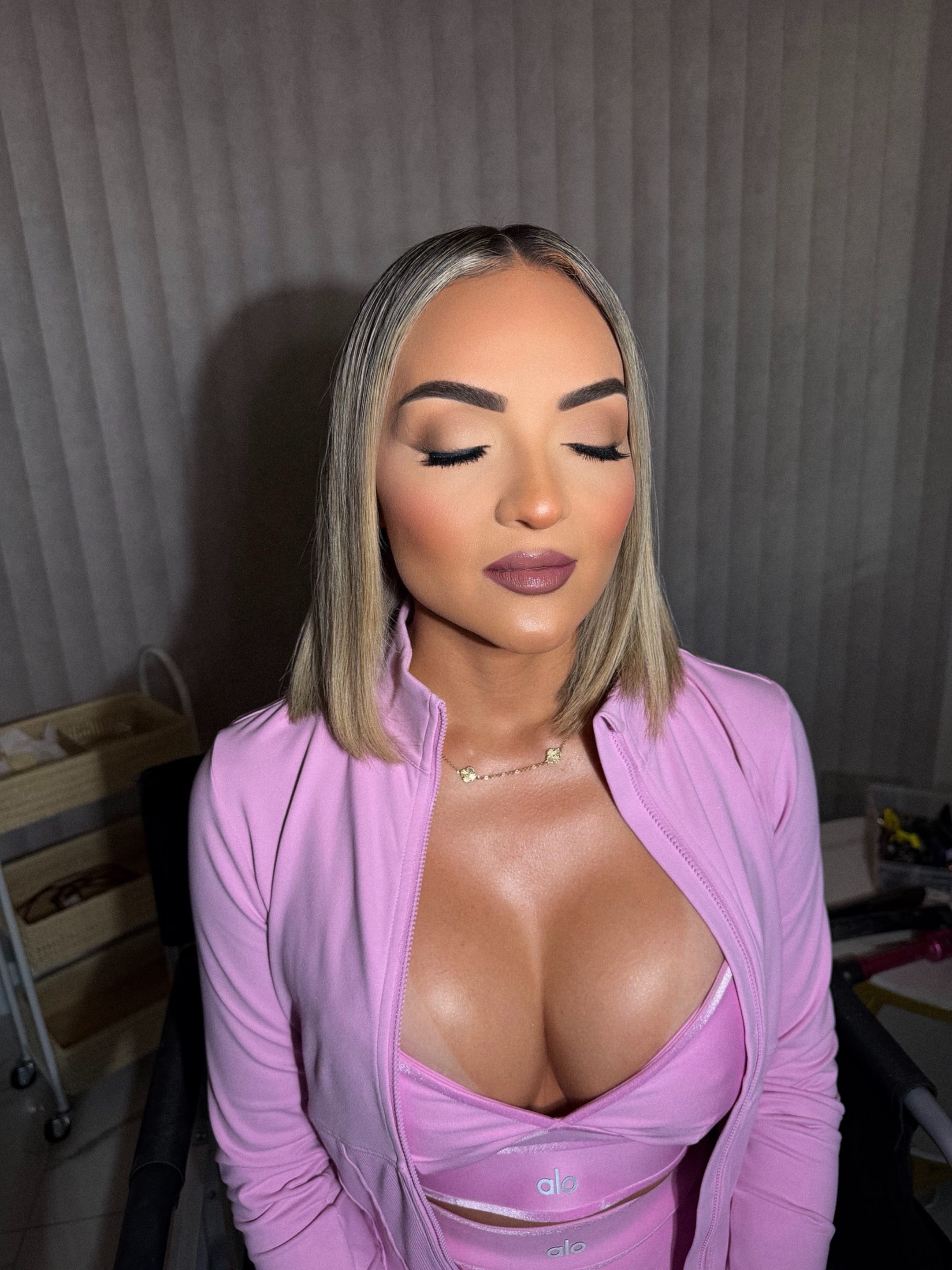 Post 4 by makeupbydarsys on TikTok (video)