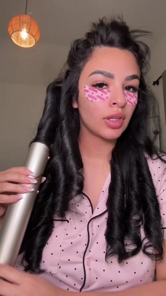 Post 4 by withmarianaa on TikTok (video)