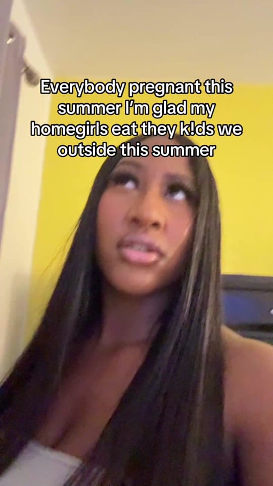 Post 8 by itsnotatavia on TikTok (video)
