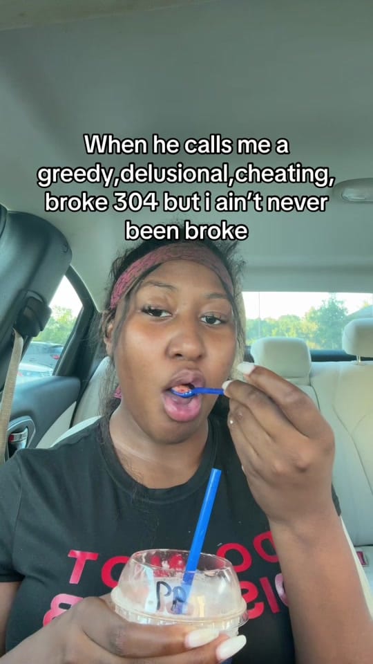 Post 3 by itsnotatavia on TikTok (video)