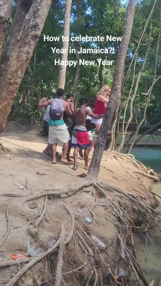 Post 10 by avagoldenone on TikTok (video)