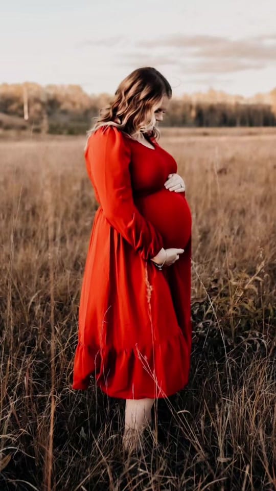 Post 5 by Ellis & Iris Photography on TikTok (video)