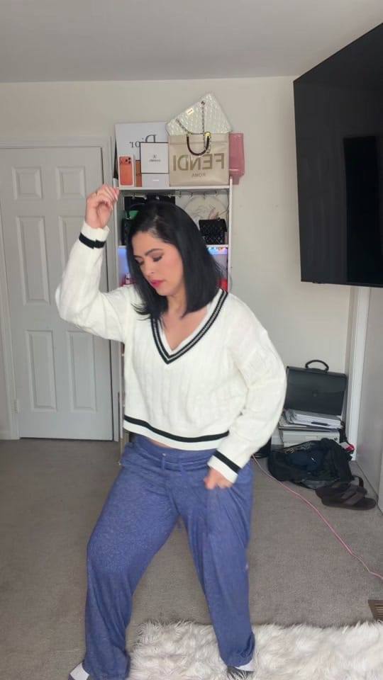 Post 5 by Kely Souza on TikTok (video)
