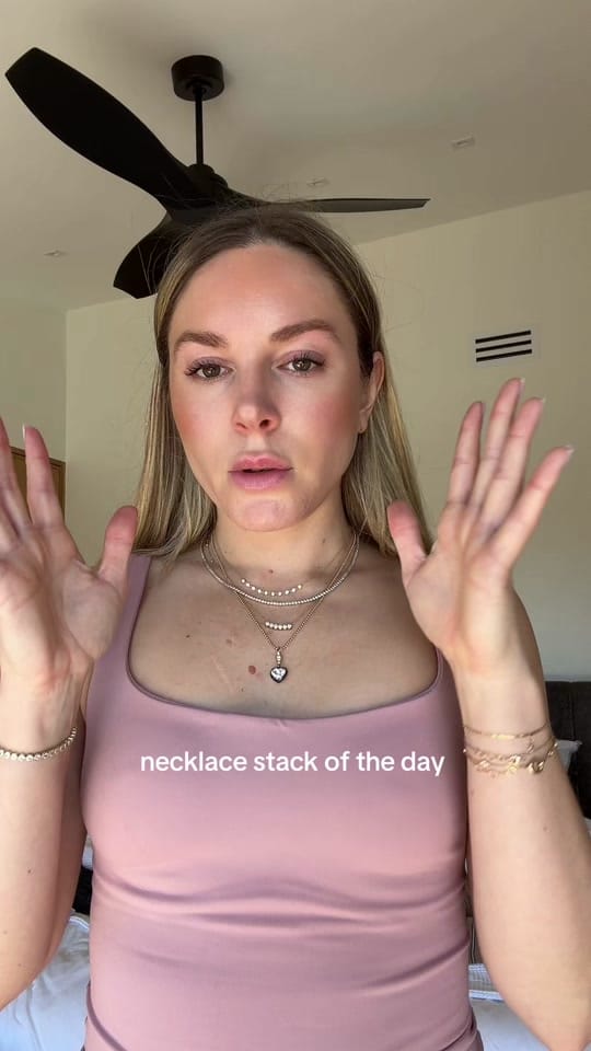 Post 5 by hannahestelle on TikTok (video)