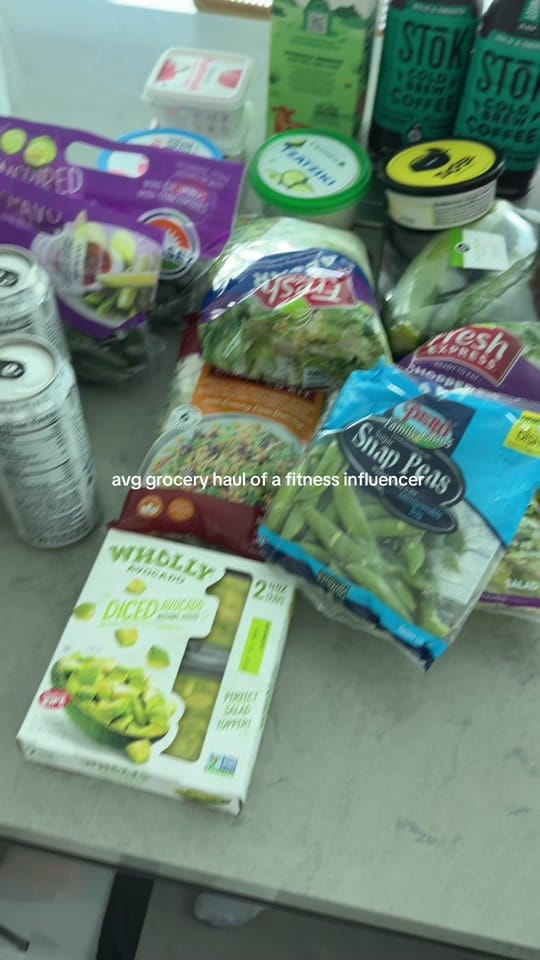 Post 1 by Pineapplebrat on TikTok (video)