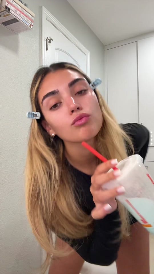 Post 10 by Leanys Capote✨ on TikTok (video)