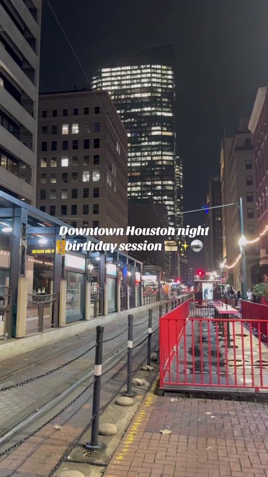 Post 7 by Leslie - Houston Photographer on TikTok (video)