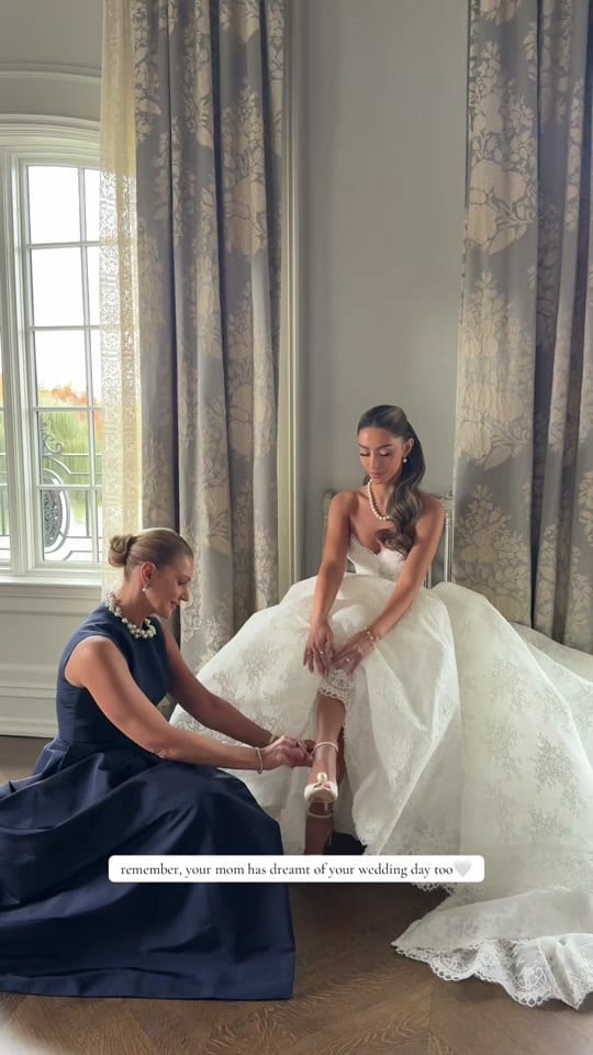 Post 10 by Alexandra Jacobs on TikTok (video)