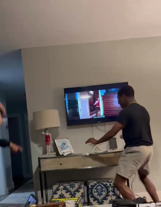 Post 5 by Charmekia Bias on TikTok (video)