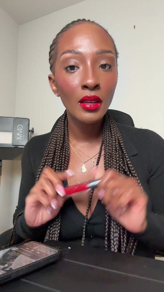 Post 8 by yettyslay on TikTok (video)