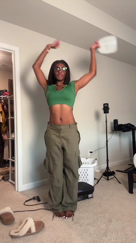 Post 1 by yettyslay on TikTok (video)