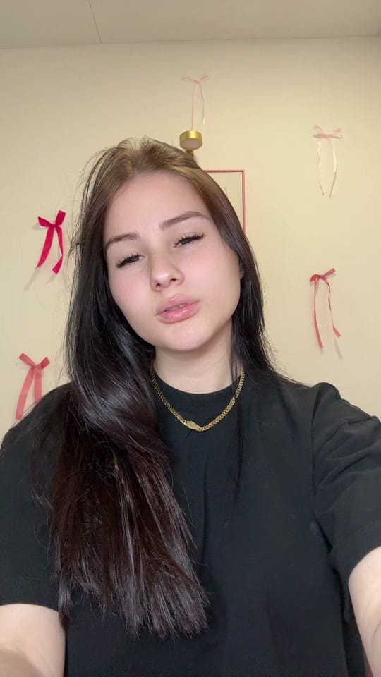 Post 7 by karol 😉 on TikTok (video)