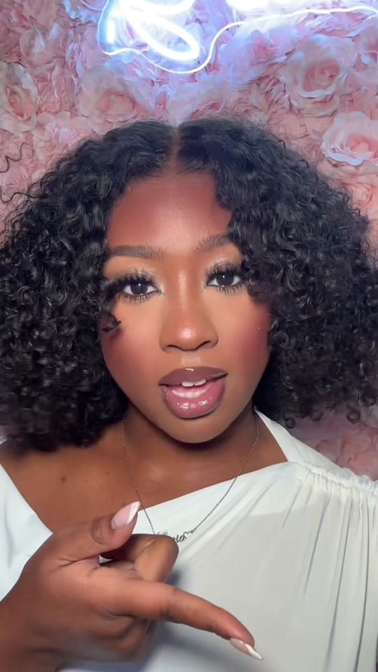 Post 9 by O(LIV)IA 🇱🇷 on TikTok (video)