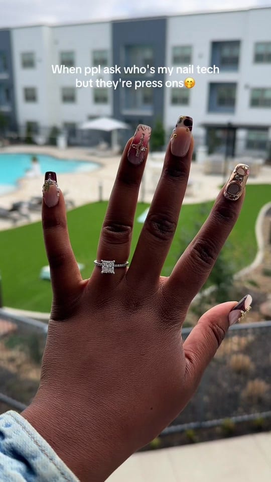 Post 1 by O(LIV)IA 🇱🇷 on TikTok (video)