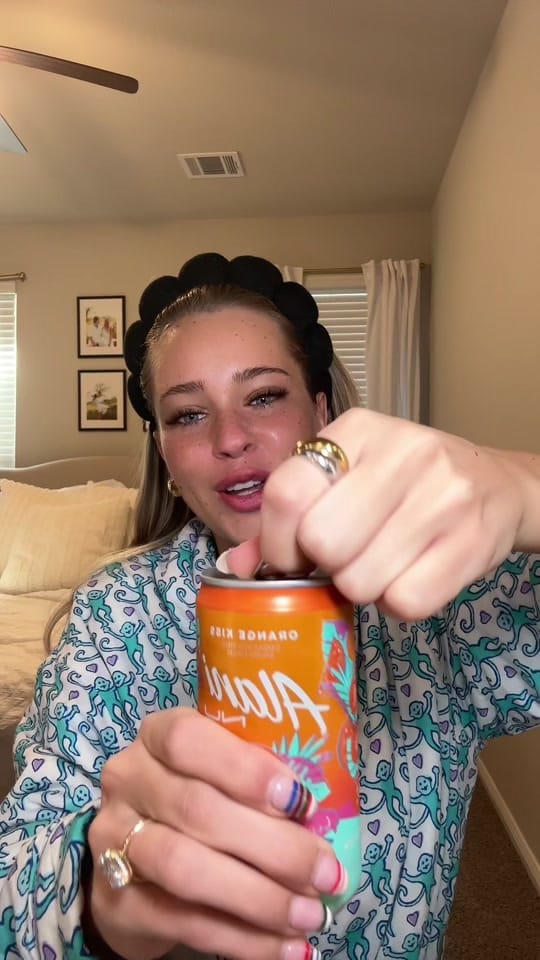 Post 2 by Novasterlingg on TikTok (video)