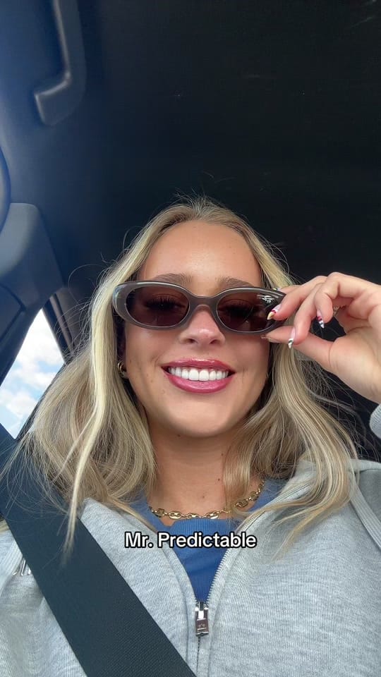 Post 3 by Novasterlingg on TikTok (video)