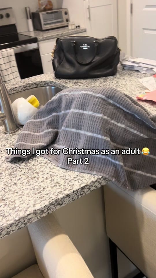 Post 9 by Ari | Creator ✨ on TikTok (video)