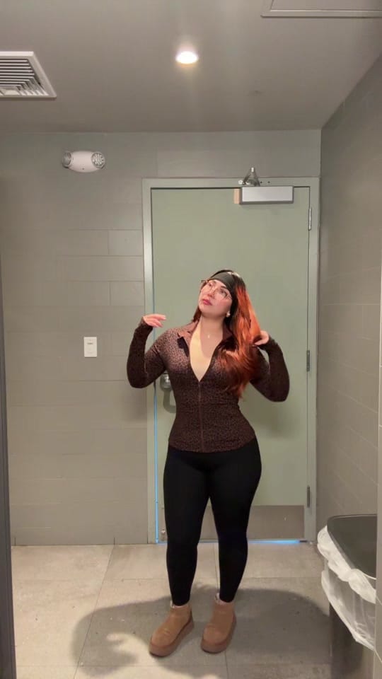 Post 3 by ANDRE | inst: Andrea_naye🪞💌 on TikTok (video)
