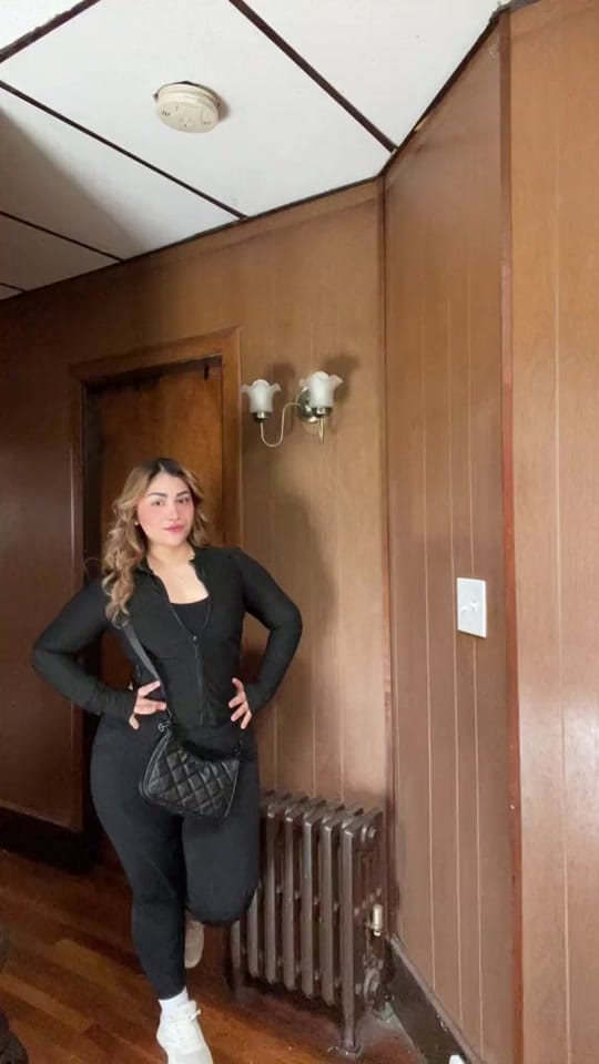 Post 10 by ANDRE | inst: Andrea_naye🪞💌 on TikTok (video)