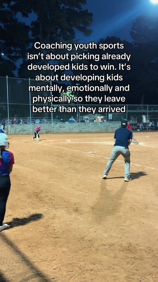 Post 8 by Kennya | ⚾️Ballpark Mama🥎 on TikTok (video)