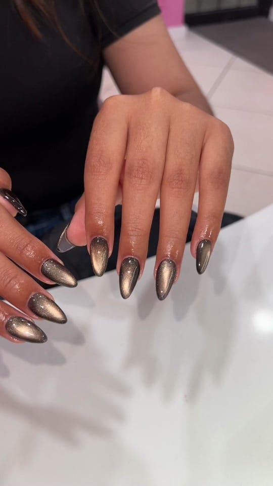 Post 6 by Nailsbyjailin on TikTok (video)