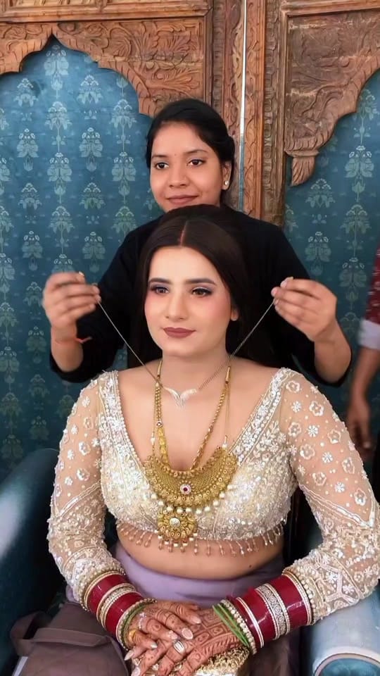 Post 1 by Makeup by Parul Garg on TikTok (video)