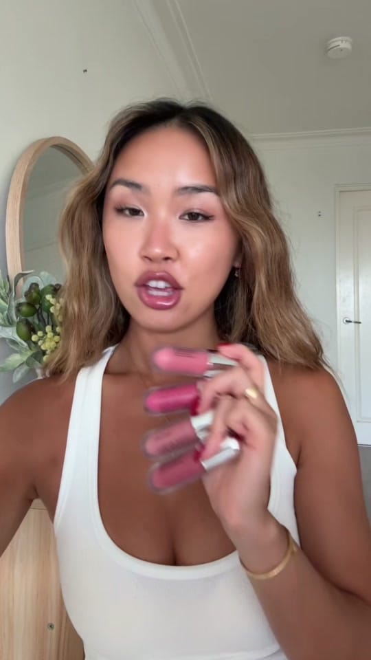Post 2 by Julia Xie on TikTok (video)