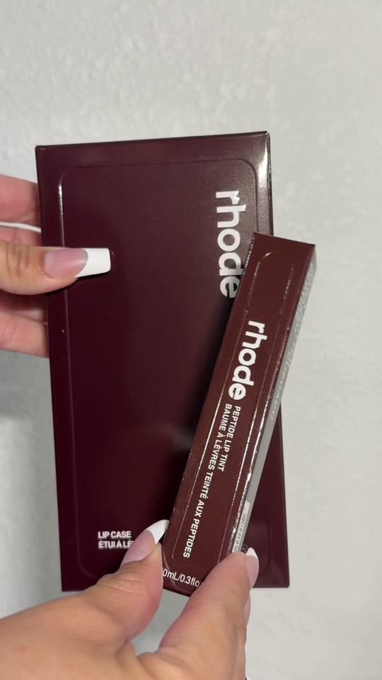 Post 2 by Emi✨ on TikTok (video)