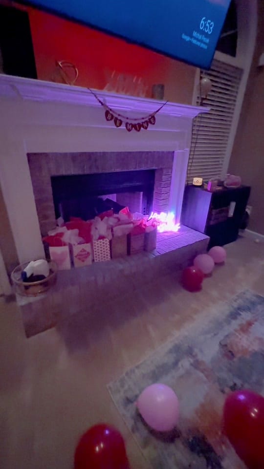 Post 10 by Chelly on TikTok (video)