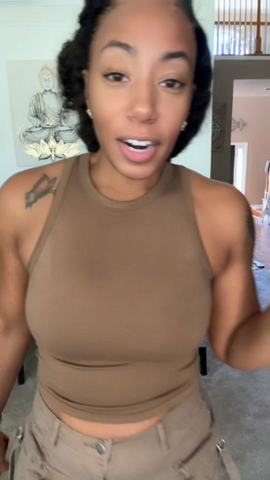Post 9 by Chelly on TikTok (video)