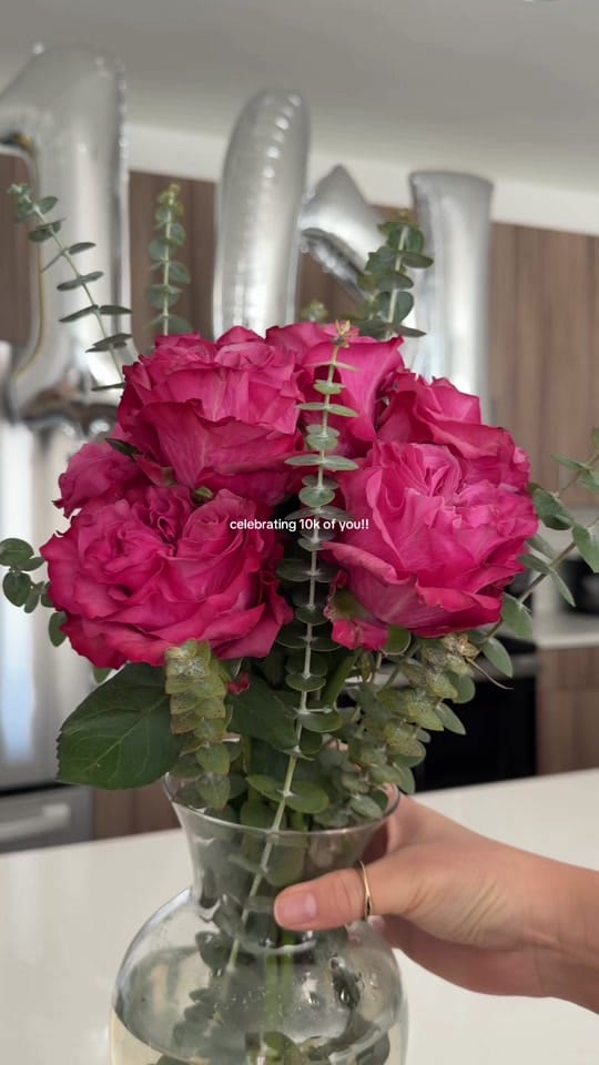 Post 7 by Lina on TikTok (video)