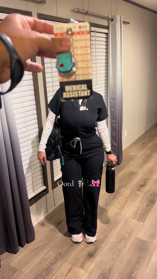 Post 3 by MarieliMondragon on TikTok (video)