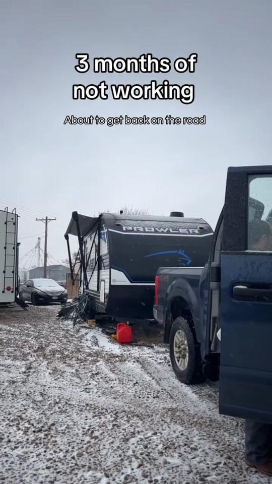 Post 7 by Ester / blue collar wife / 23 on TikTok (video)