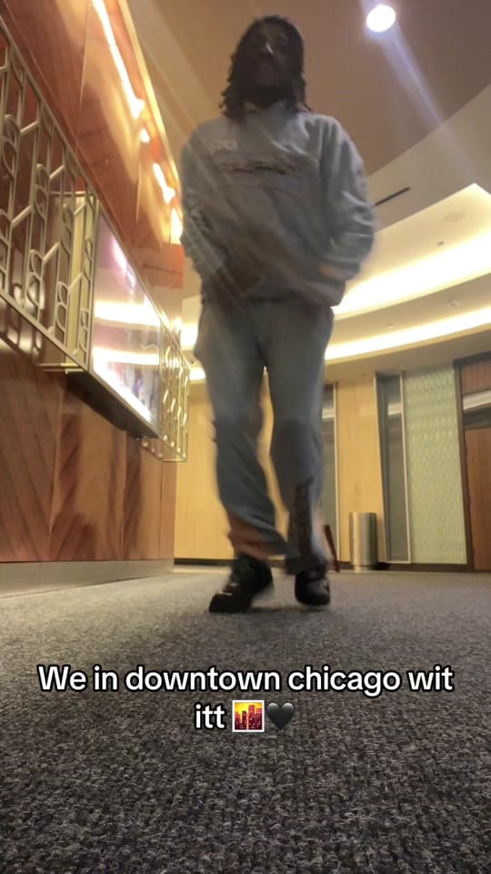 Post 2 by Amirii🤎 on TikTok (video)