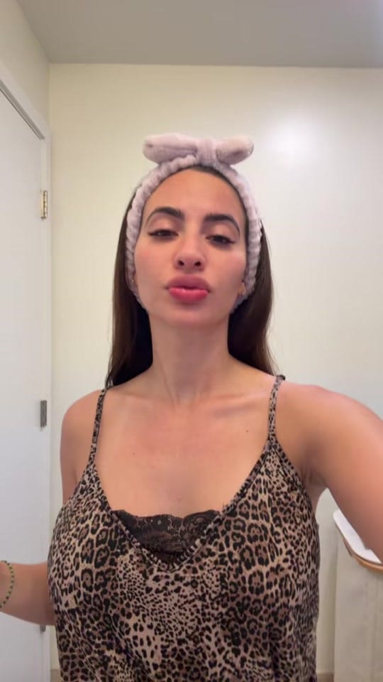 Post 5 by juliettevalleofficial on TikTok (video)