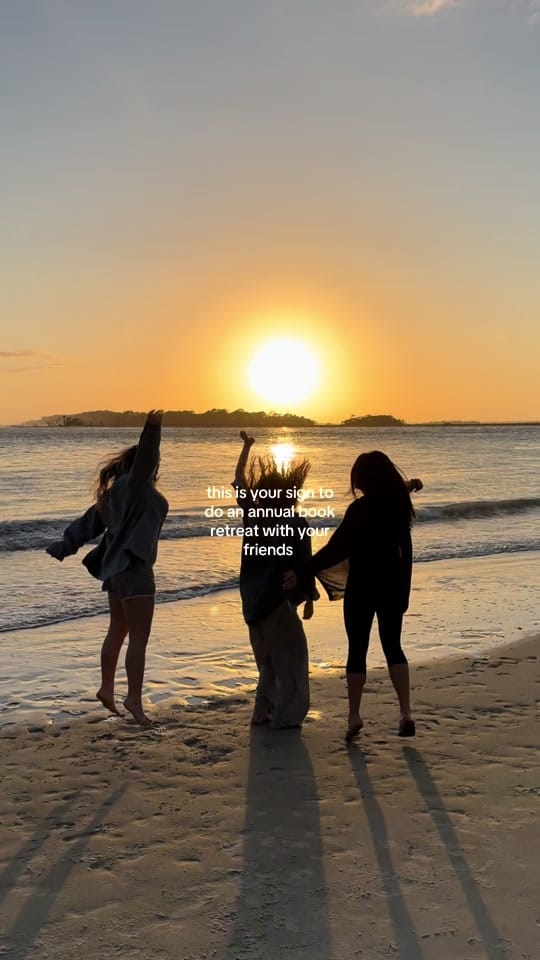 Post 4 by Hannah Ashton on TikTok (video)