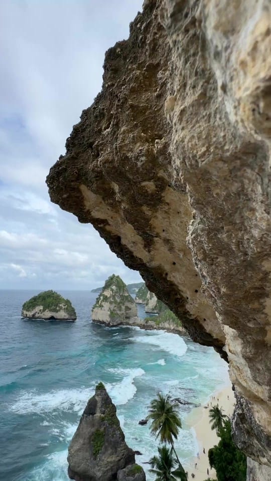 Post 7 by travelingnusapenida on TikTok (video)