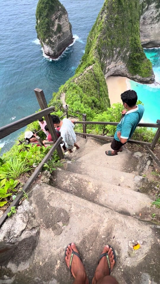 Post 3 by travelingnusapenida on TikTok (video)