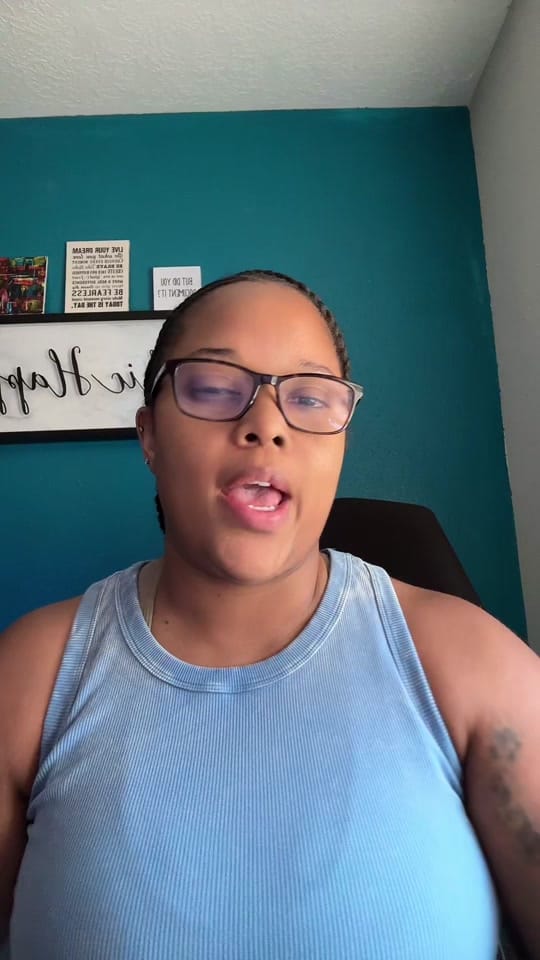 Post 2 by Lo on TikTok (video)