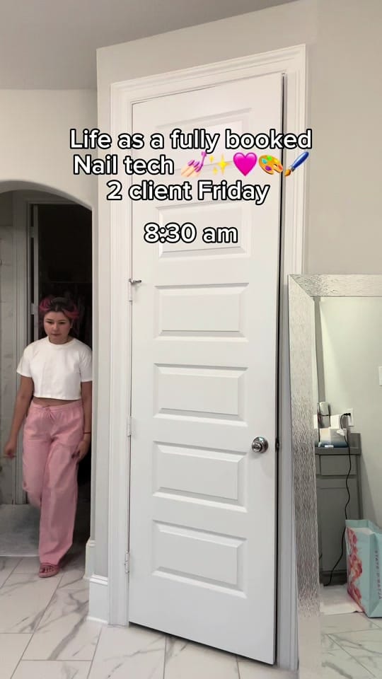 Post 5 by joluxnails on TikTok (video)