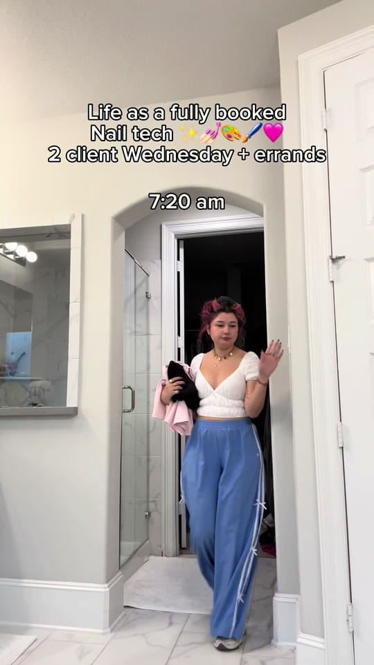 Post 7 by joluxnails on TikTok (video)